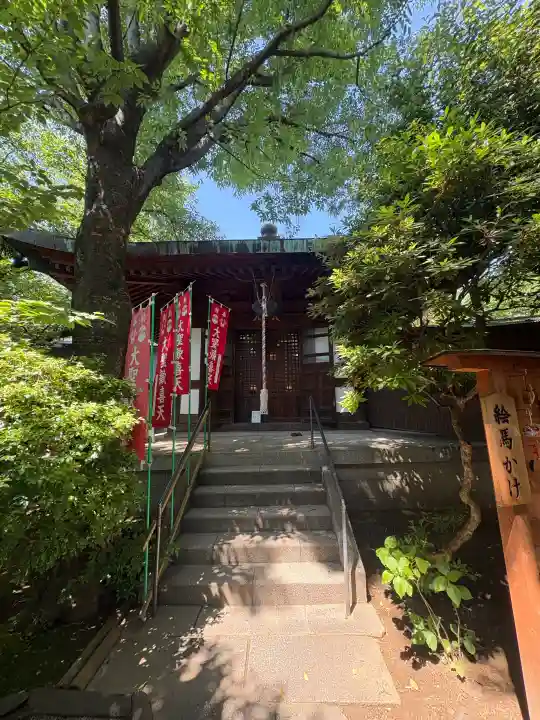 弘明寺の{uncategorized: "未分類", other: "その他", undefined: "問題あり", building: "その他建物", grave: "お墓", sacred_gate: "鳥居", guardian: "狛犬", statue: "像", buddha: "仏像", history: "歴史", nature: "自然", garden: "庭園", animal: "動物", pagoda: "塔", temizu: "手水舎", mountain_gate: "山門・神門", sanctuary: "本殿・本堂", subordinate: "末社・摂社", art: "芸術", scenery: "景色", jizo: "地蔵", ema: "絵馬", goshuin: "御朱印", omikuji: "おみくじ", items: "授与品その他", amulet: "お守り", goshuincho: "御朱印帳", eats: "食事", festival: "お祭り", votive_dance: "神楽", shichigosan: "七五三参", wedding: "結婚式", experience: "体験その他", initially: "初詣", around: "周辺", anti_infection: "感染症対策"}