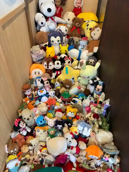 波除神社(波除稲荷神社)の{uncategorized: "未分類", other: "その他", undefined: "問題あり", building: "その他建物", grave: "お墓", sacred_gate: "鳥居", guardian: "狛犬", statue: "像", buddha: "仏像", history: "歴史", nature: "自然", garden: "庭園", animal: "動物", pagoda: "塔", temizu: "手水舎", mountain_gate: "山門・神門", sanctuary: "本殿・本堂", subordinate: "末社・摂社", art: "芸術", scenery: "景色", jizo: "地蔵", ema: "絵馬", goshuin: "御朱印", omikuji: "おみくじ", items: "授与品その他", amulet: "お守り", goshuincho: "御朱印帳", eats: "食事", festival: "お祭り", votive_dance: "神楽", shichigosan: "七五三参", wedding: "結婚式", experience: "体験その他", initially: "初詣", around: "周辺", anti_infection: "感染症対策"}