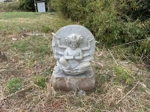 阿夫利神社の仏像