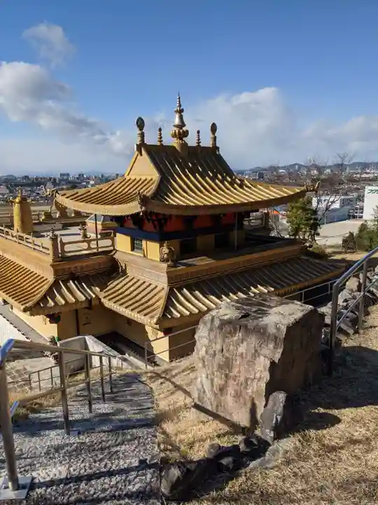 チベット仏教寺院強巴林(チャンバリン)の本殿・本堂