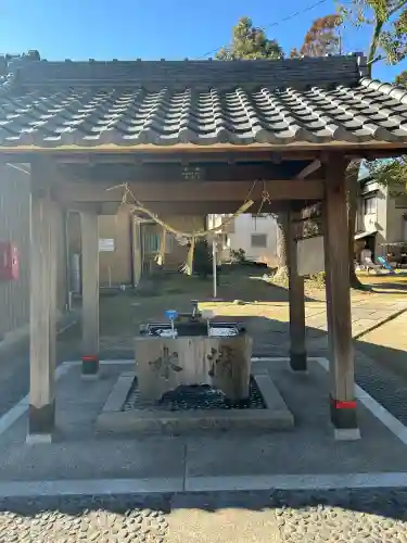 神明社の{uncategorized: "未分類", other: "その他", undefined: "問題あり", building: "その他建物", grave: "お墓", sacred_gate: "鳥居", guardian: "狛犬", statue: "像", buddha: "仏像", history: "歴史", nature: "自然", garden: "庭園", animal: "動物", pagoda: "塔", temizu: "手水舎", mountain_gate: "山門・神門", sanctuary: "本殿・本堂", subordinate: "末社・摂社", art: "芸術", scenery: "景色", jizo: "地蔵", ema: "絵馬", goshuin: "御朱印", omikuji: "おみくじ", items: "授与品その他", amulet: "お守り", goshuincho: "御朱印帳", eats: "食事", festival: "お祭り", votive_dance: "神楽", shichigosan: "七五三参", wedding: "結婚式", experience: "体験その他", initially: "初詣", around: "周辺", anti_infection: "感染症対策"}