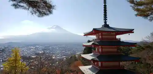 新倉富士浅間神社の景色