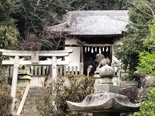 飯神社の末社