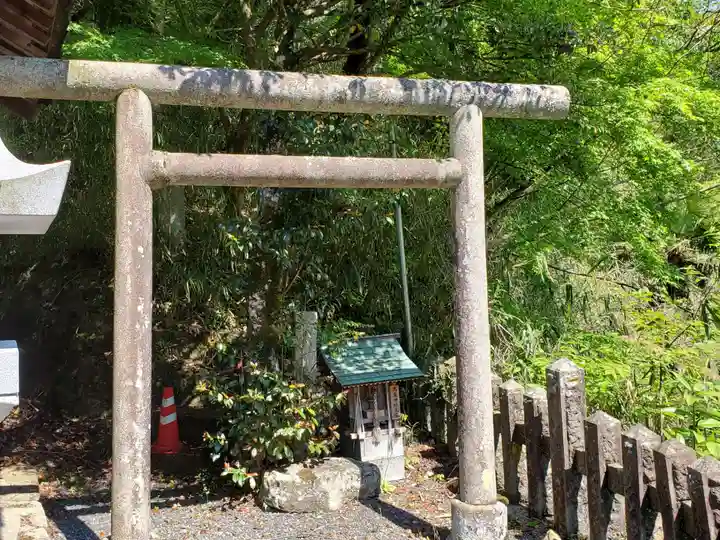 高座神社の末社・摂社