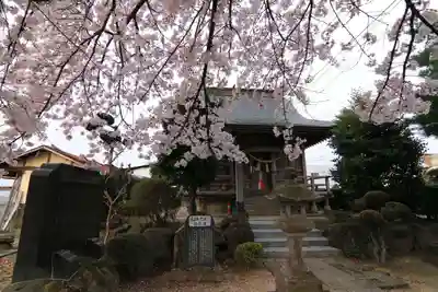 中野稲荷神社の本殿・本堂