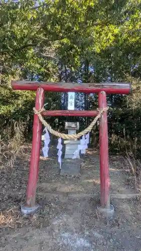 賀茂別雷神社の{uncategorized: "未分類", other: "その他", undefined: "問題あり", building: "その他建物", grave: "お墓", sacred_gate: "鳥居", guardian: "狛犬", statue: "像", buddha: "仏像", history: "歴史", nature: "自然", garden: "庭園", animal: "動物", pagoda: "塔", temizu: "手水舎", mountain_gate: "山門・神門", sanctuary: "本殿・本堂", subordinate: "末社・摂社", art: "芸術", scenery: "景色", jizo: "地蔵", ema: "絵馬", goshuin: "御朱印", omikuji: "おみくじ", items: "授与品その他", amulet: "お守り", goshuincho: "御朱印帳", eats: "食事", festival: "お祭り", votive_dance: "神楽", shichigosan: "七五三参", wedding: "結婚式", experience: "体験その他", initially: "初詣", around: "周辺", anti_infection: "感染症対策"}