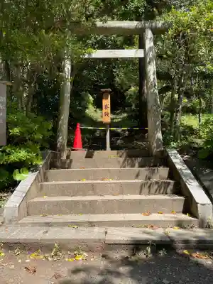 天津神明宮の{uncategorized: "未分類", other: "その他", undefined: "問題あり", building: "その他建物", grave: "お墓", sacred_gate: "鳥居", guardian: "狛犬", statue: "像", buddha: "仏像", history: "歴史", nature: "自然", garden: "庭園", animal: "動物", pagoda: "塔", temizu: "手水舎", mountain_gate: "山門・神門", sanctuary: "本殿・本堂", subordinate: "末社・摂社", art: "芸術", scenery: "景色", jizo: "地蔵", ema: "絵馬", goshuin: "御朱印", omikuji: "おみくじ", items: "授与品その他", amulet: "お守り", goshuincho: "御朱印帳", eats: "食事", festival: "お祭り", votive_dance: "神楽", shichigosan: "七五三参", wedding: "結婚式", experience: "体験その他", initially: "初詣", around: "周辺", anti_infection: "感染症対策"}