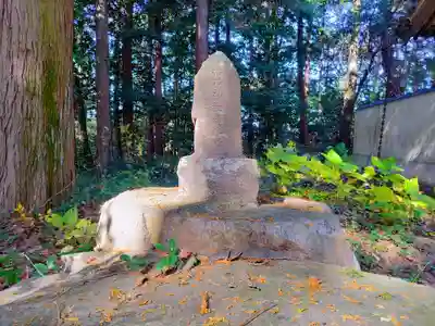 神明社（羽黒堂ヶ洞）の末社・摂社