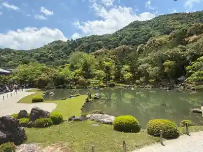 天龍寺の{uncategorized: "未分類", other: "その他", undefined: "問題あり", building: "その他建物", grave: "お墓", sacred_gate: "鳥居", guardian: "狛犬", statue: "像", buddha: "仏像", history: "歴史", nature: "自然", garden: "庭園", animal: "動物", pagoda: "塔", temizu: "手水舎", mountain_gate: "山門・神門", sanctuary: "本殿・本堂", subordinate: "末社・摂社", art: "芸術", scenery: "景色", jizo: "地蔵", ema: "絵馬", goshuin: "御朱印", omikuji: "おみくじ", items: "授与品その他", amulet: "お守り", goshuincho: "御朱印帳", eats: "食事", festival: "お祭り", votive_dance: "神楽", shichigosan: "七五三参", wedding: "結婚式", experience: "体験その他", initially: "初詣", around: "周辺", anti_infection: "感染症対策"}
