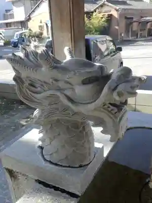 白山神社の手水舎