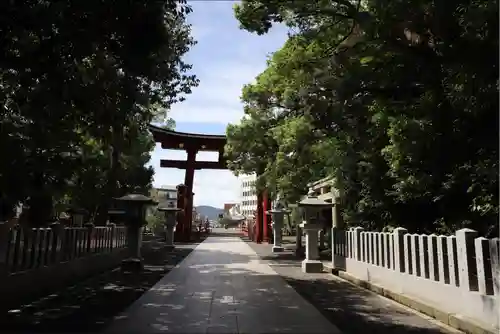 氣比神宮の鳥居