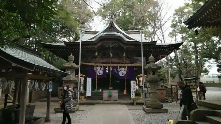 座間神社の本殿・本堂