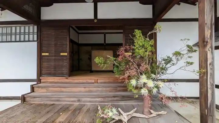 霊鑑寺門跡(京都府)