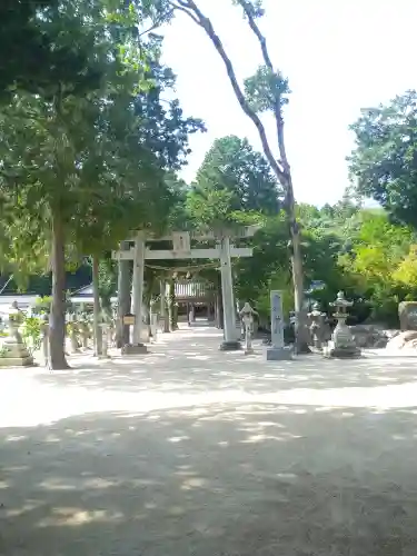 由加神社（和気由加神社）の鳥居