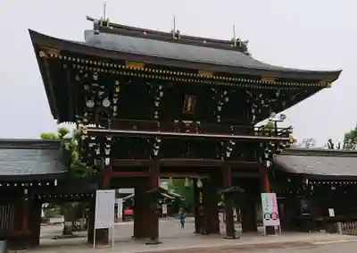 真清田神社の山門・神門