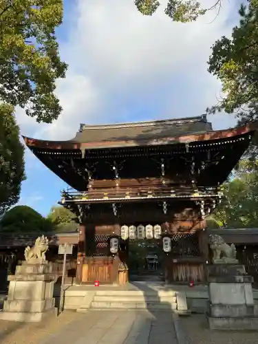 御霊神社（上御霊神社）の{uncategorized: "未分類", other: "その他", undefined: "問題あり", building: "その他建物", grave: "お墓", sacred_gate: "鳥居", guardian: "狛犬", statue: "像", buddha: "仏像", history: "歴史", nature: "自然", garden: "庭園", animal: "動物", pagoda: "塔", temizu: "手水舎", mountain_gate: "山門・神門", sanctuary: "本殿・本堂", subordinate: "末社・摂社", art: "芸術", scenery: "景色", jizo: "地蔵", ema: "絵馬", goshuin: "御朱印", omikuji: "おみくじ", items: "授与品その他", amulet: "お守り", goshuincho: "御朱印帳", eats: "食事", festival: "お祭り", votive_dance: "神楽", shichigosan: "七五三参", wedding: "結婚式", experience: "体験その他", initially: "初詣", around: "周辺", anti_infection: "感染症対策"}