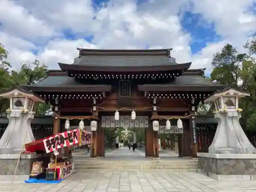 湊川神社の山門・神門