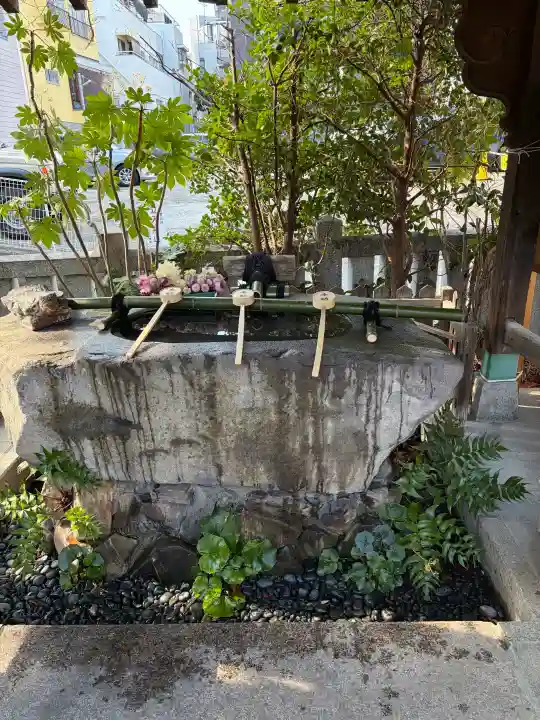 一宮神社の{uncategorized: "未分類", other: "その他", undefined: "問題あり", building: "その他建物", grave: "お墓", sacred_gate: "鳥居", guardian: "狛犬", statue: "像", buddha: "仏像", history: "歴史", nature: "自然", garden: "庭園", animal: "動物", pagoda: "塔", temizu: "手水舎", mountain_gate: "山門・神門", sanctuary: "本殿・本堂", subordinate: "末社・摂社", art: "芸術", scenery: "景色", jizo: "地蔵", ema: "絵馬", goshuin: "御朱印", omikuji: "おみくじ", items: "授与品その他", amulet: "お守り", goshuincho: "御朱印帳", eats: "食事", festival: "お祭り", votive_dance: "神楽", shichigosan: "七五三参", wedding: "結婚式", experience: "体験その他", initially: "初詣", around: "周辺", anti_infection: "感染症対策"}