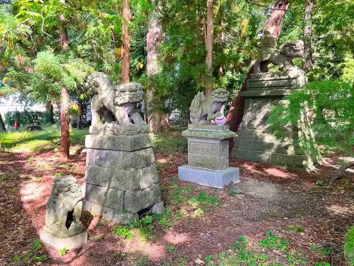 猿賀神社の狛犬