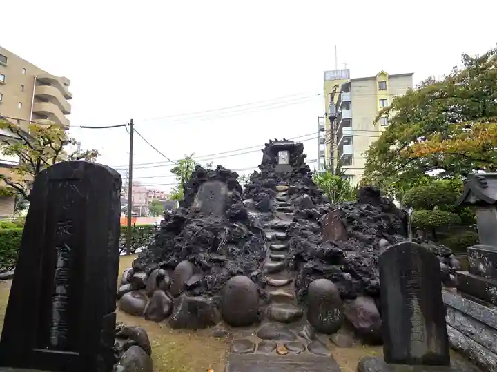 中割天祖神社の末社・摂社