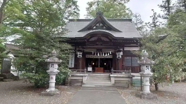 皆野椋神社の本殿・本堂