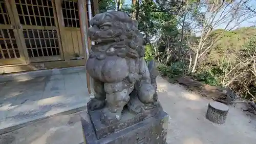 荒穂神社の狛犬