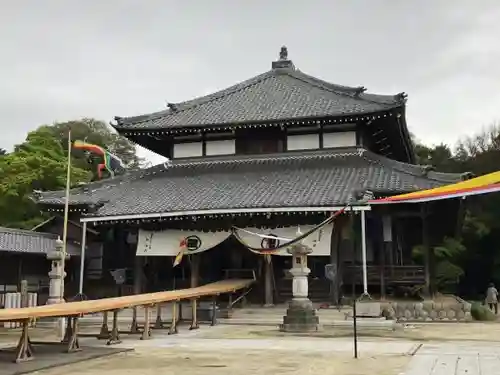 蓮華寺の本殿