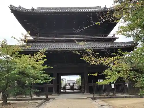 大樹寺（松安院大樹寺）の山門・神門
