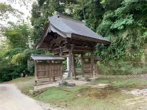 来光寺の山門