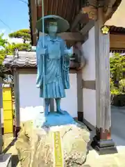 岩誓寺の像