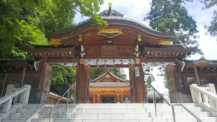 高麗神社の山門・神門