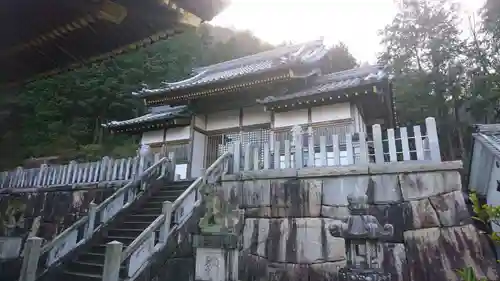 神明神社の本殿