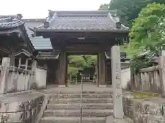 長照寺の山門