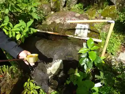 公時神社の手水舎