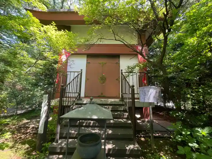 龍峰寺の{uncategorized: "未分類", other: "その他", undefined: "問題あり", building: "その他建物", grave: "お墓", sacred_gate: "鳥居", guardian: "狛犬", statue: "像", buddha: "仏像", history: "歴史", nature: "自然", garden: "庭園", animal: "動物", pagoda: "塔", temizu: "手水舎", mountain_gate: "山門・神門", sanctuary: "本殿・本堂", subordinate: "末社・摂社", art: "芸術", scenery: "景色", jizo: "地蔵", ema: "絵馬", goshuin: "御朱印", omikuji: "おみくじ", items: "授与品その他", amulet: "お守り", goshuincho: "御朱印帳", eats: "食事", festival: "お祭り", votive_dance: "神楽", shichigosan: "七五三参", wedding: "結婚式", experience: "体験その他", initially: "初詣", around: "周辺", anti_infection: "感染症対策"}