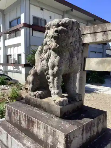 三輪神社の狛犬