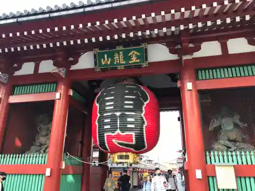 浅草寺の山門・神門