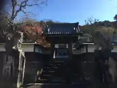 妙法華寺の山門