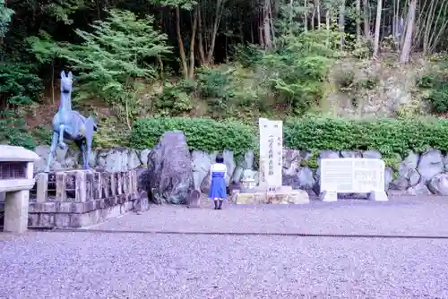 尾張冨士大宮浅間神社の像