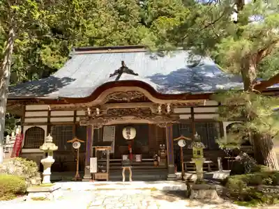 龍渕寺の本殿・本堂
