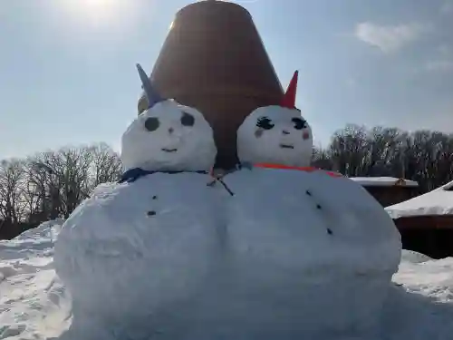 北広島市総鎮守　廣島神社の{uncategorized: "未分類", other: "その他", undefined: "問題あり", building: "その他建物", grave: "お墓", sacred_gate: "鳥居", guardian: "狛犬", statue: "像", buddha: "仏像", history: "歴史", nature: "自然", garden: "庭園", animal: "動物", pagoda: "塔", temizu: "手水舎", mountain_gate: "山門・神門", sanctuary: "本殿・本堂", subordinate: "末社・摂社", art: "芸術", scenery: "景色", jizo: "地蔵", ema: "絵馬", goshuin: "御朱印", omikuji: "おみくじ", items: "授与品その他", amulet: "お守り", goshuincho: "御朱印帳", eats: "食事", festival: "お祭り", votive_dance: "神楽", shichigosan: "七五三参", wedding: "結婚式", experience: "体験その他", initially: "初詣", around: "周辺", anti_infection: "感染症対策"}