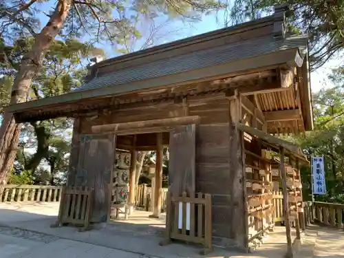 唐澤山神社の山門