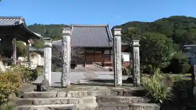徳成寺の本殿・本堂