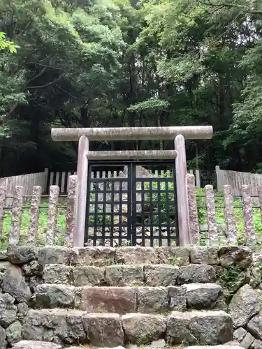 伊波乃西神社のお墓