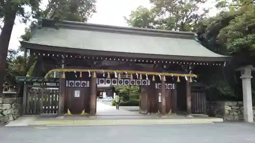 砥鹿神社（里宮）の山門・神門