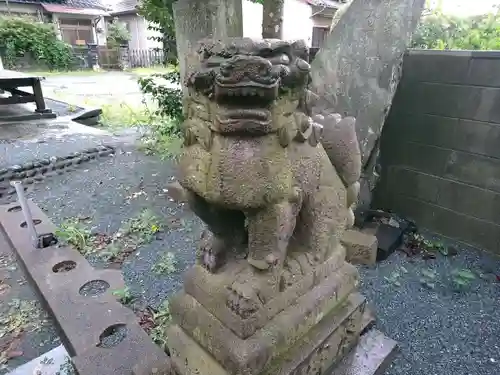 諏訪神社の狛犬