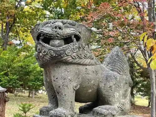 北龍神社の狛犬