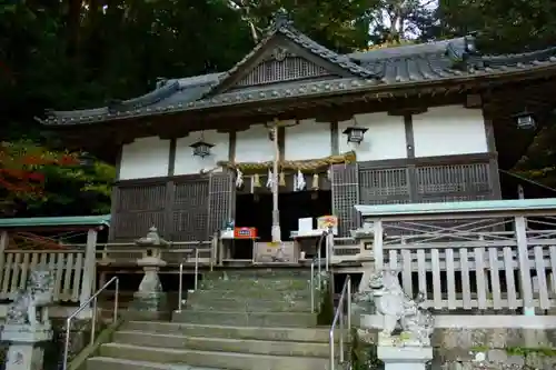 熊野三所神社の本殿