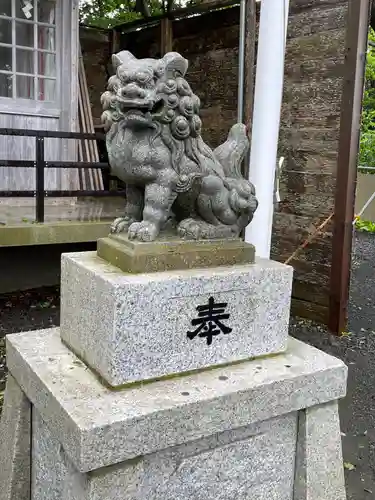 根室出雲神社の狛犬