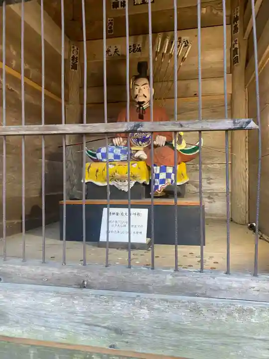 鷲子山上神社の像